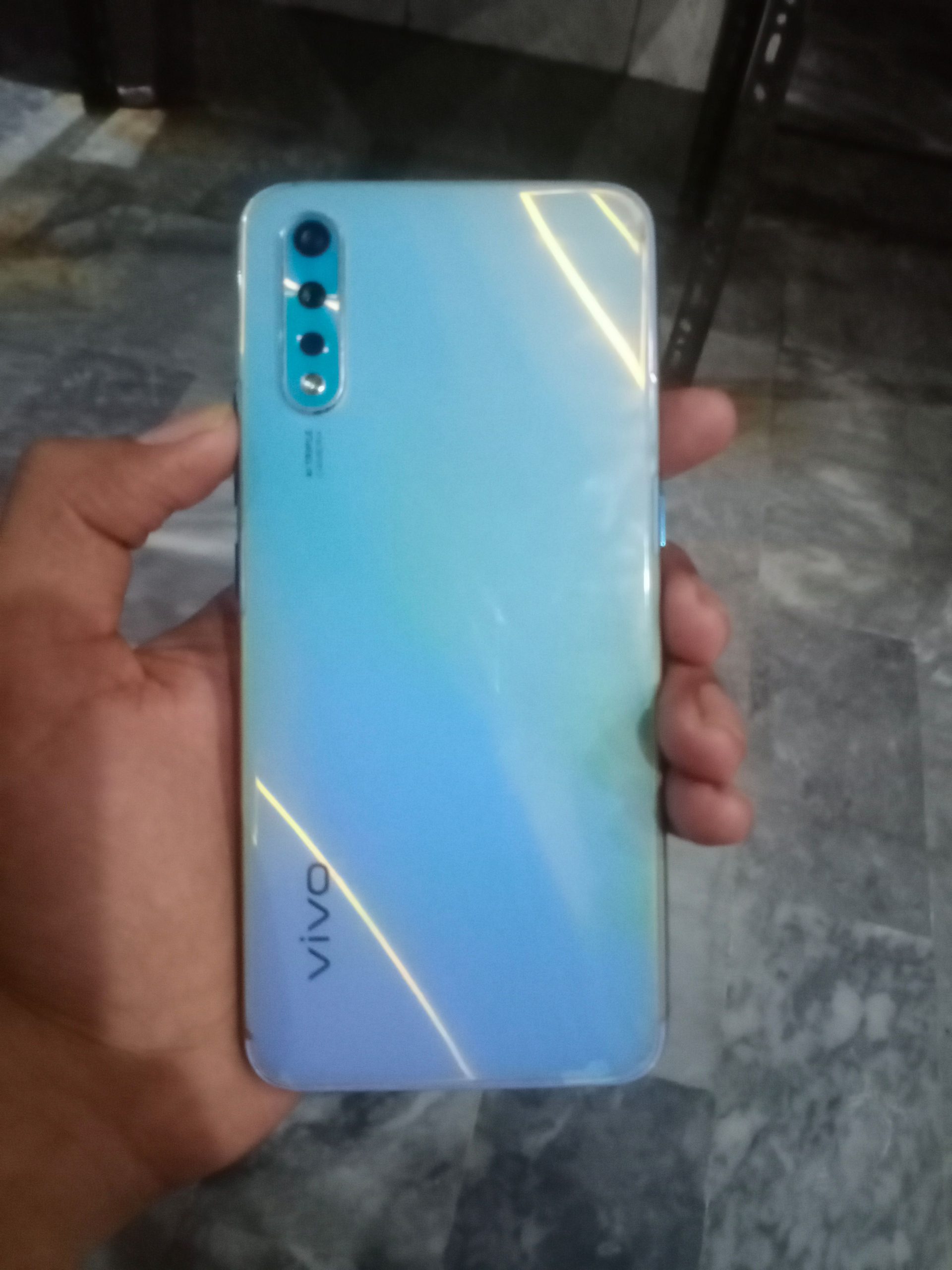 vivo s1 8/256gb only phone all ok exchange possible good phone